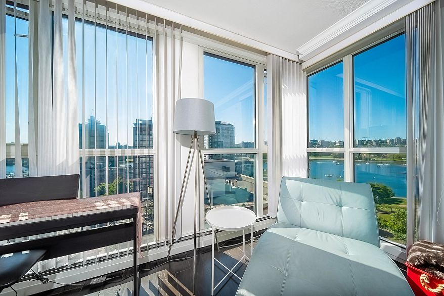 15F 199 Drake Street