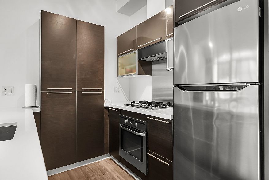 204 1252 Hornby Street