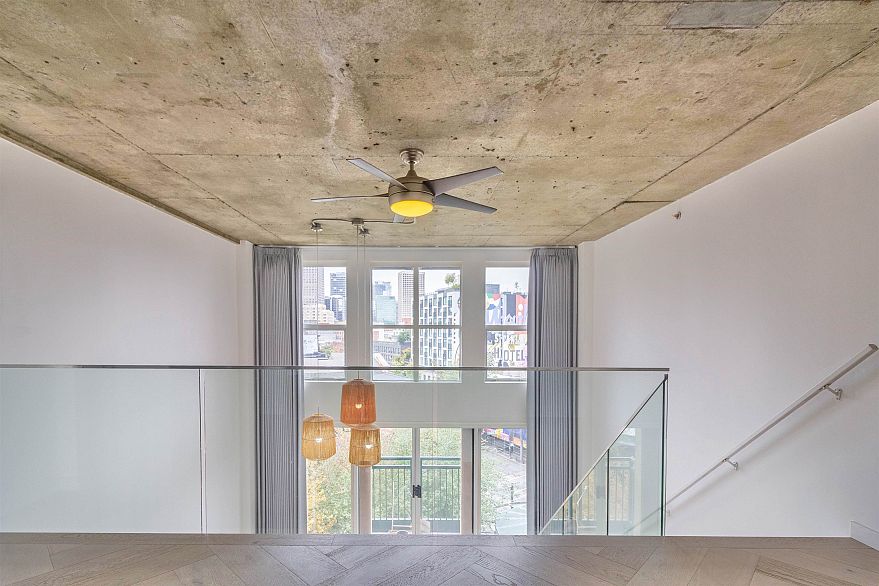 602 22 E Cordova Street