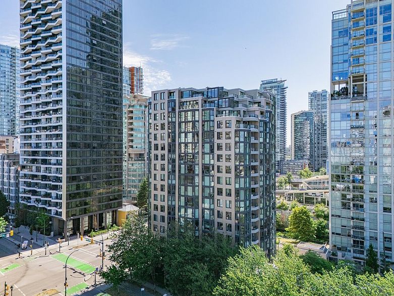 605 888 Pacific Street