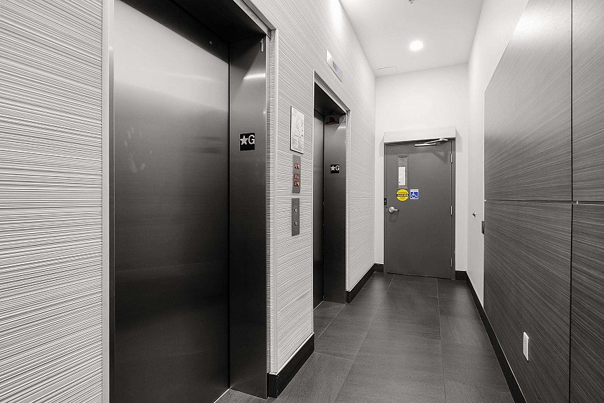 204 1252 Hornby Street