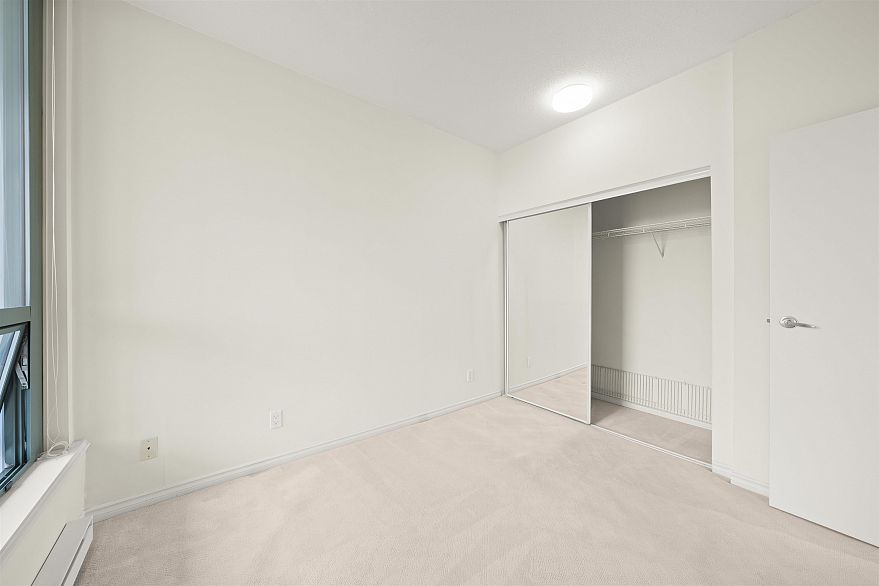 2605 1239 W Georgia Street