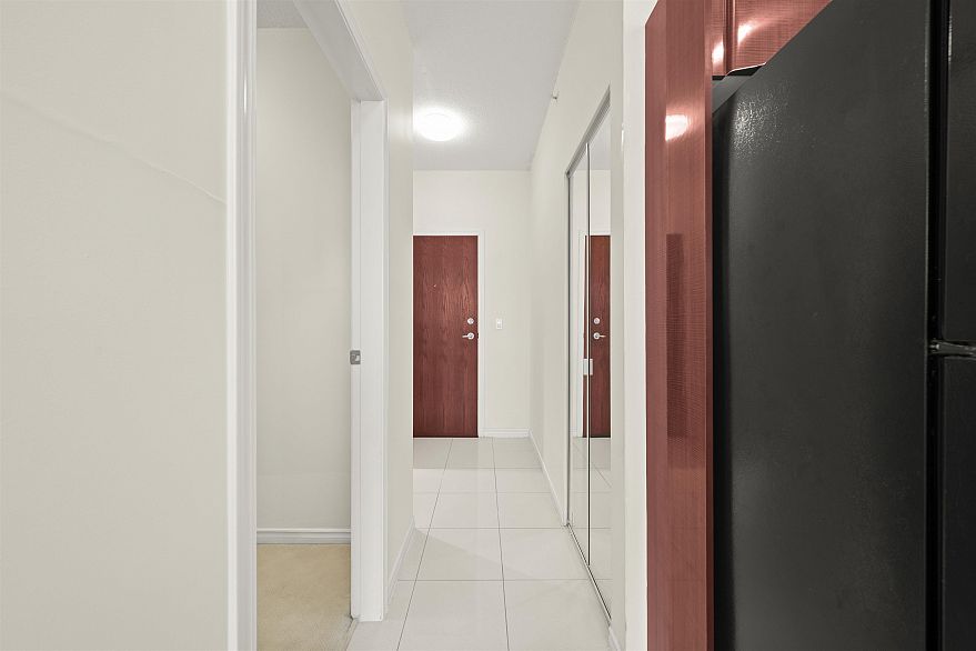 2605 1239 W Georgia Street