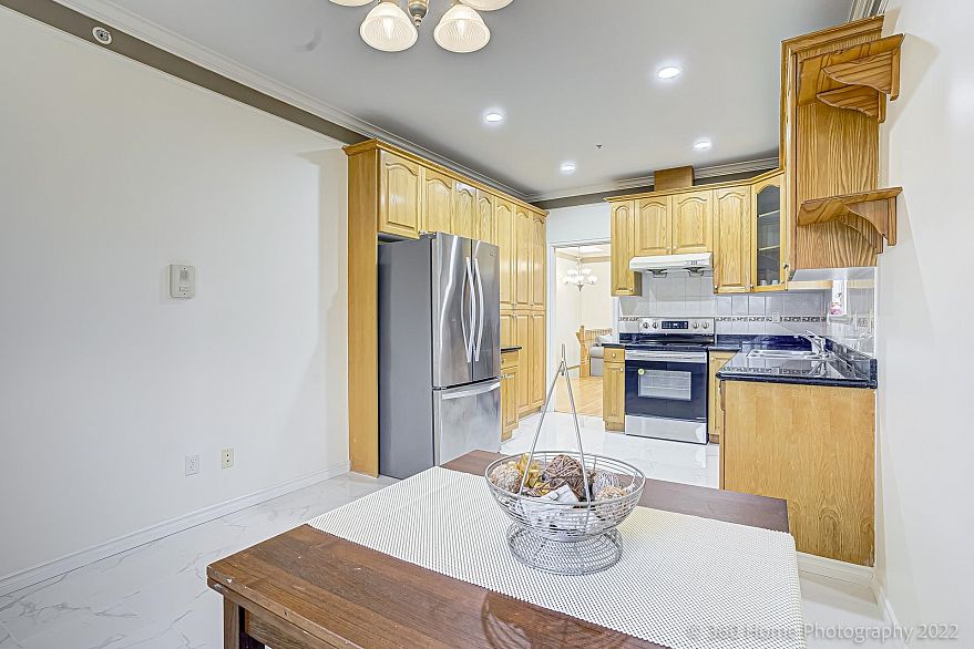 2529 Franklin Street