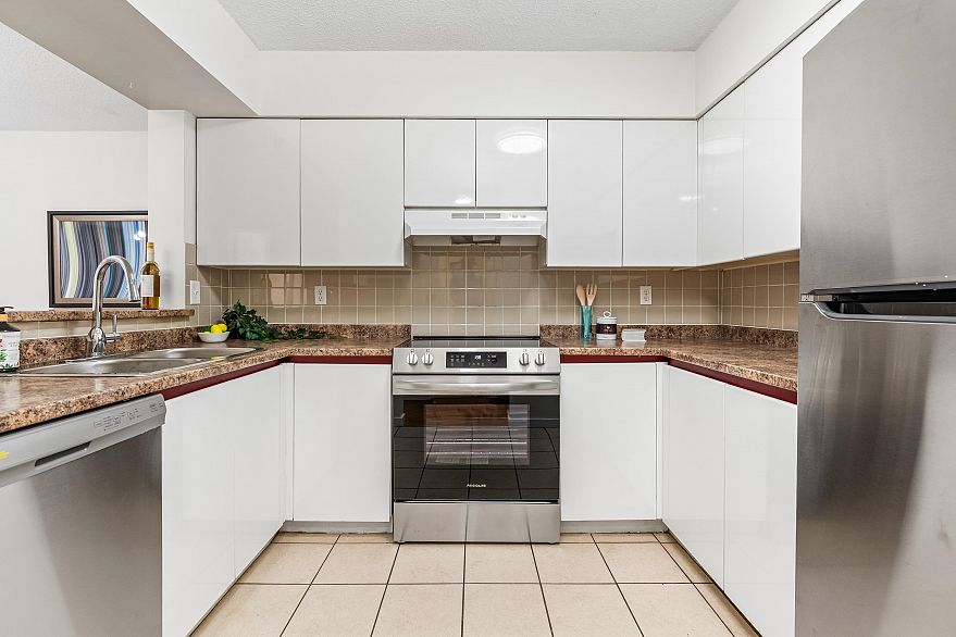 202 1771 Nelson Street