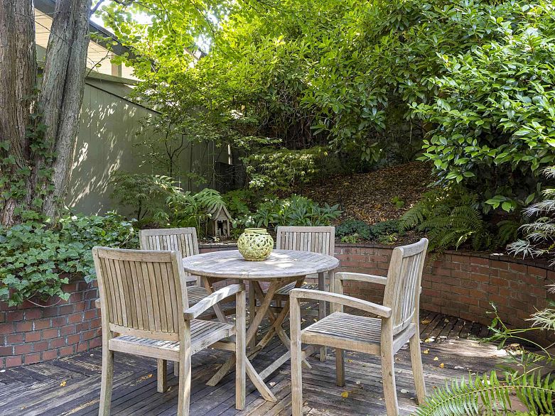 1 1980 Sasamat Street