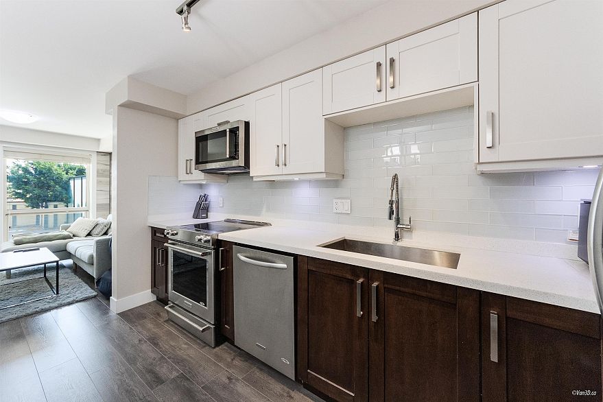 206 707 E 43rd Avenue