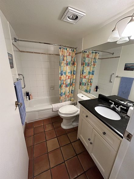 209 1705 Nelson Street