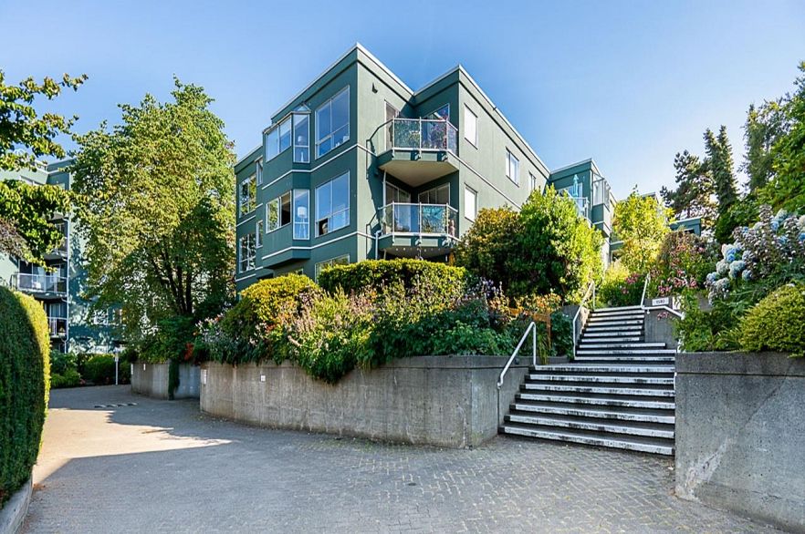 103 1540 Mariner Walk