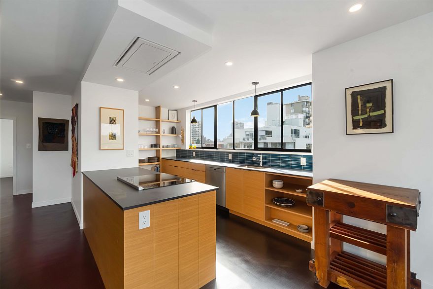 901 710 Chilco Street