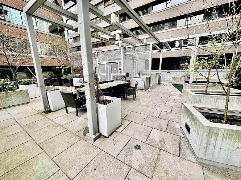 1608 1133 Hornby Street