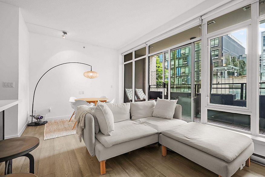 204 1252 Hornby Street