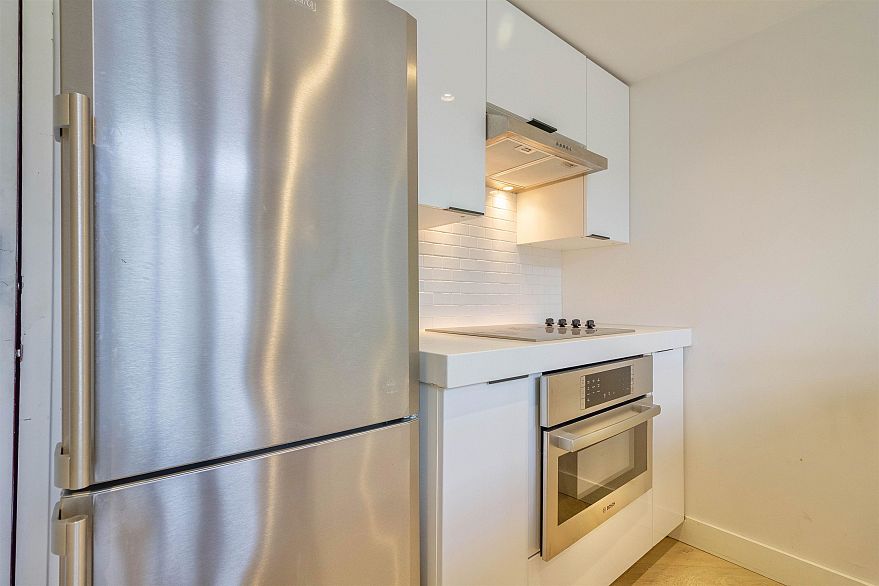 602 22 E Cordova Street