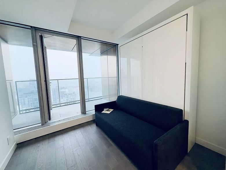 4510 1480 Howe Street