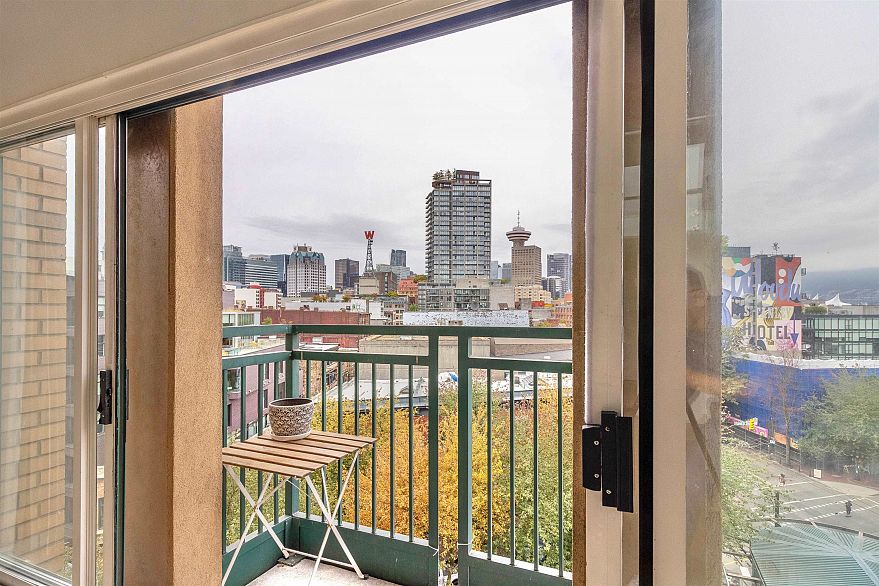 602 22 E Cordova Street