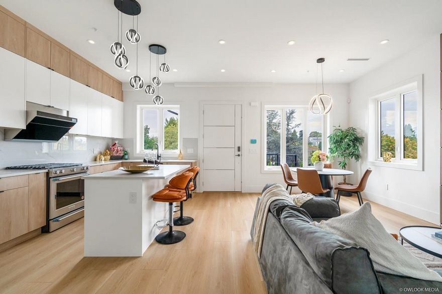 1 2124 Renfrew Street