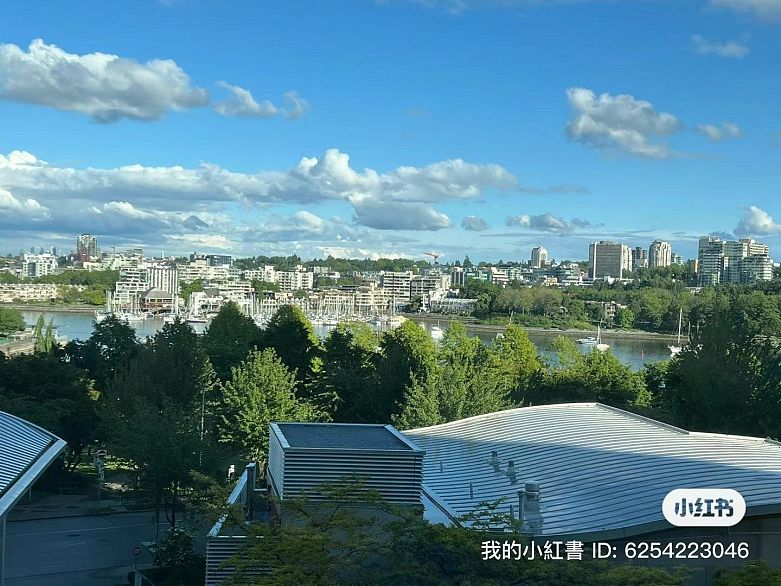 601 1408 Strathmore Mews