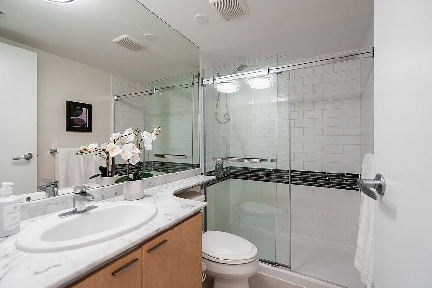 2806 1288 W Georgia Street