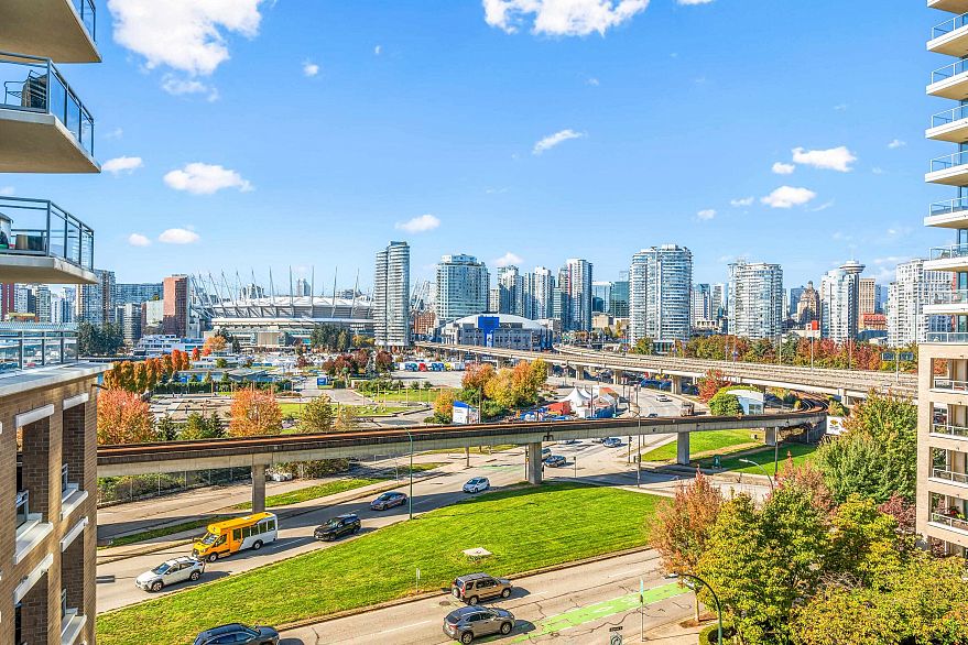 701 120 Milross Avenue