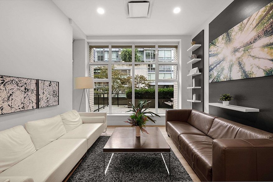 204 1252 Hornby Street