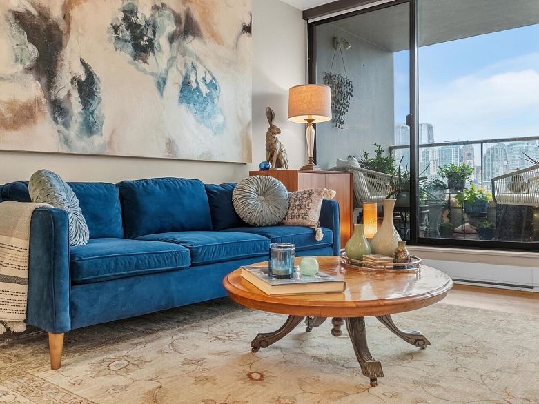 521 666 Leg In Boot Square