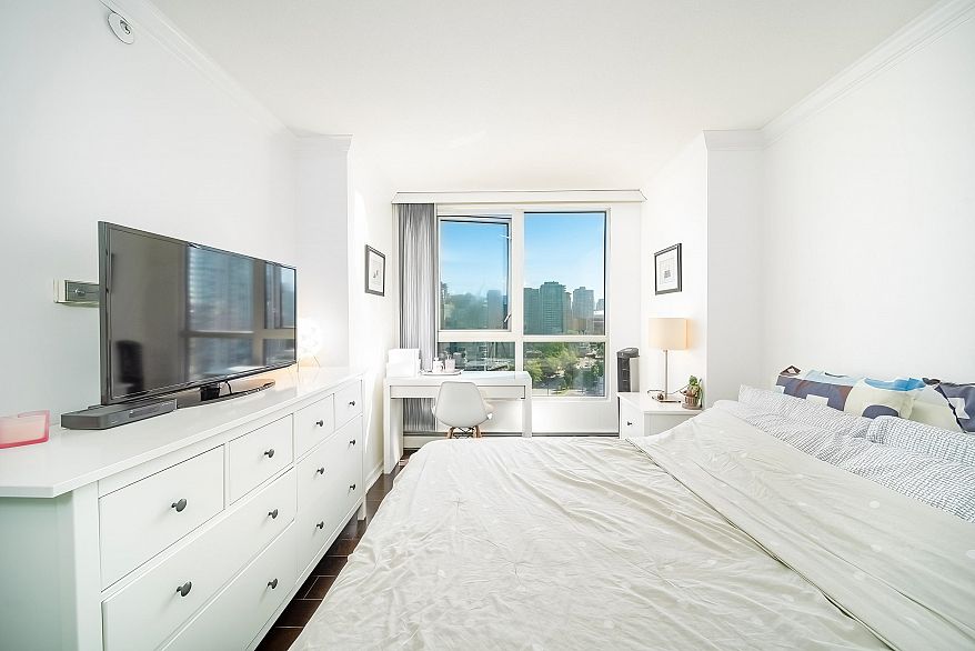 15F 199 Drake Street