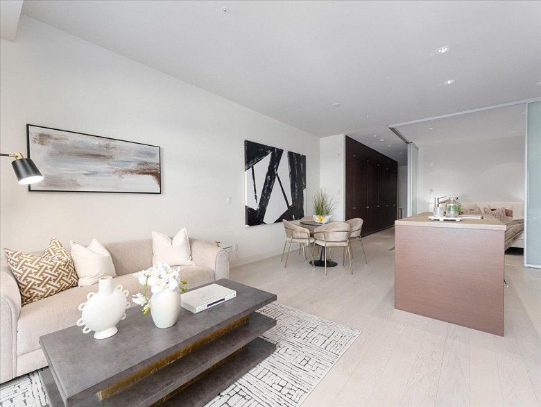 103 4463 W 10th Avenue