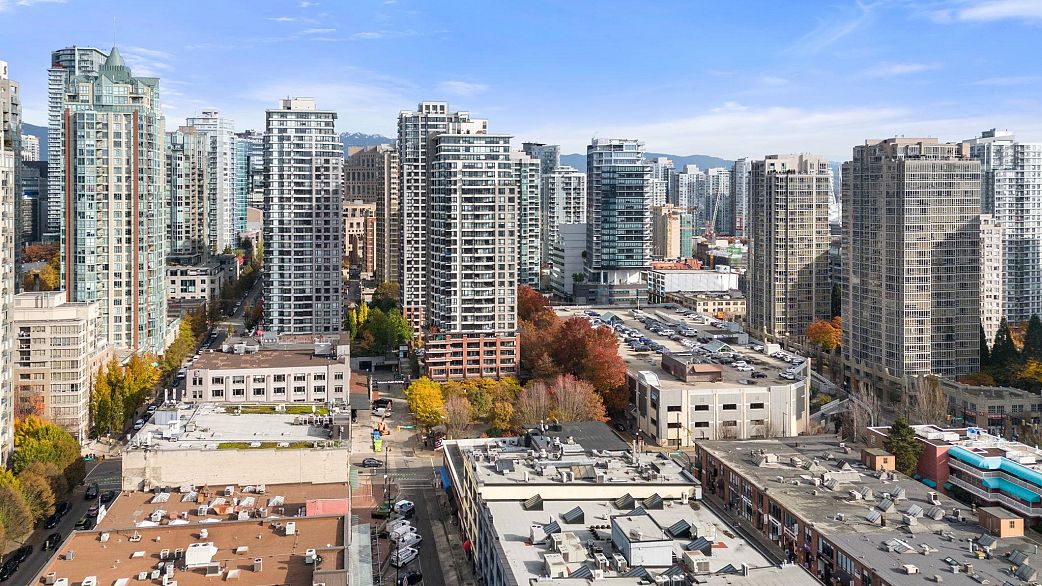 502 909 Mainland Street