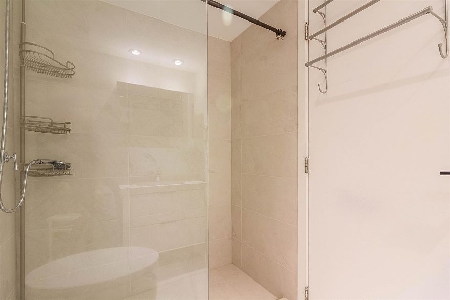 602 22 E Cordova Street