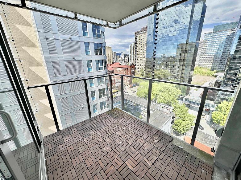 1608 1133 Hornby Street