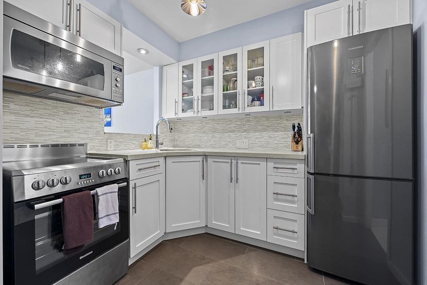 605 888 Pacific Street