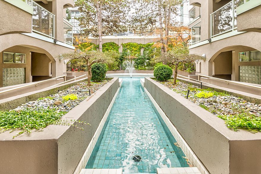 204 1082 W 8th Avenue