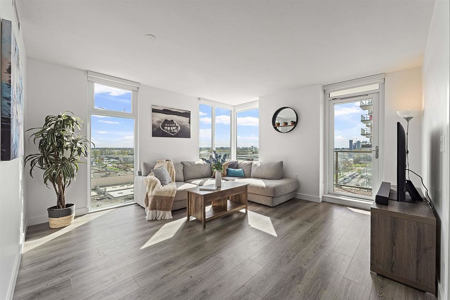 807 8181 Chester Street