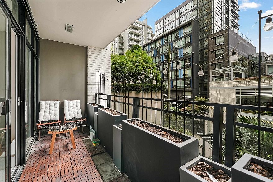 204 1252 Hornby Street