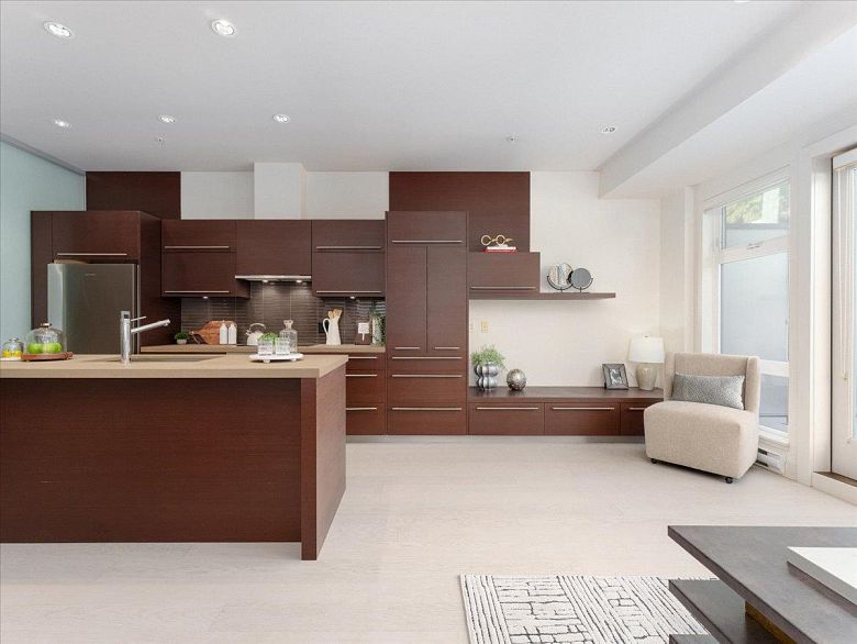 103 4463 W 10th Avenue