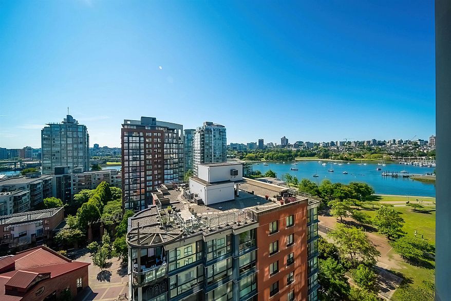 15F 199 Drake Street