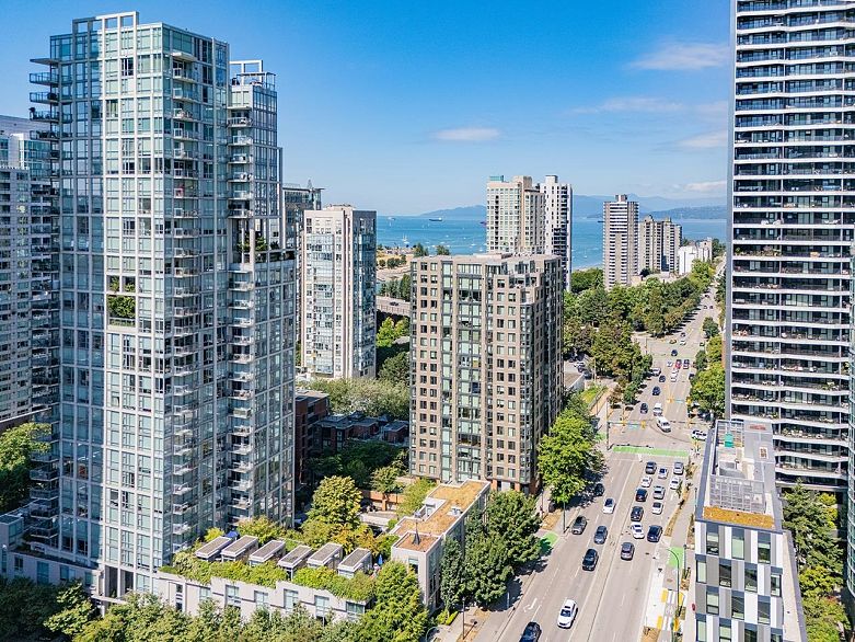 605 888 Pacific Street