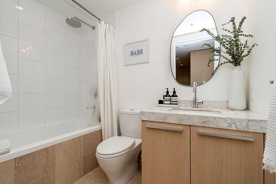 2103 1351 Continental Street