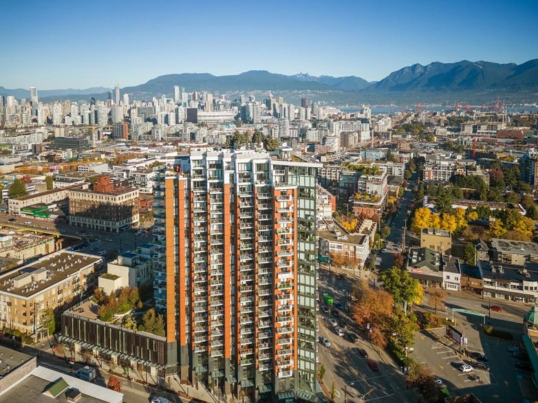 2002 285 E 10th Avenue