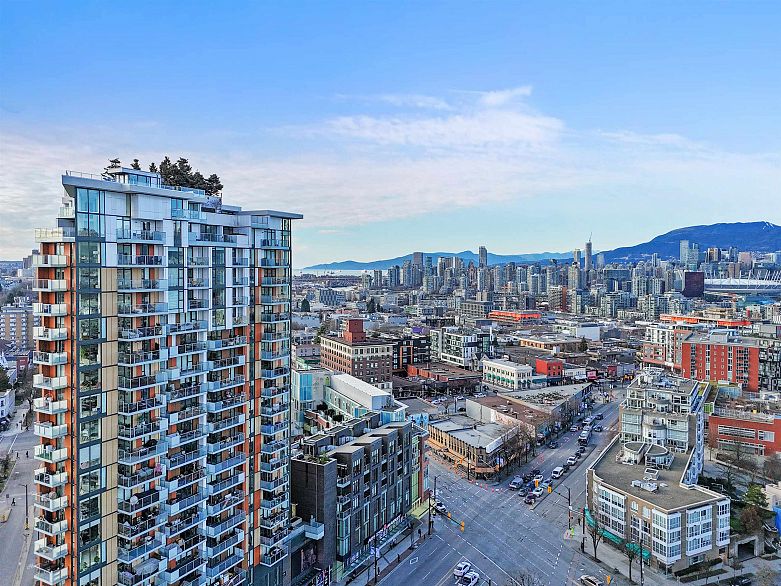 1812 285 E 10th Avenue