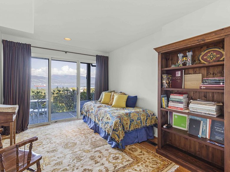 1 1980 Sasamat Street