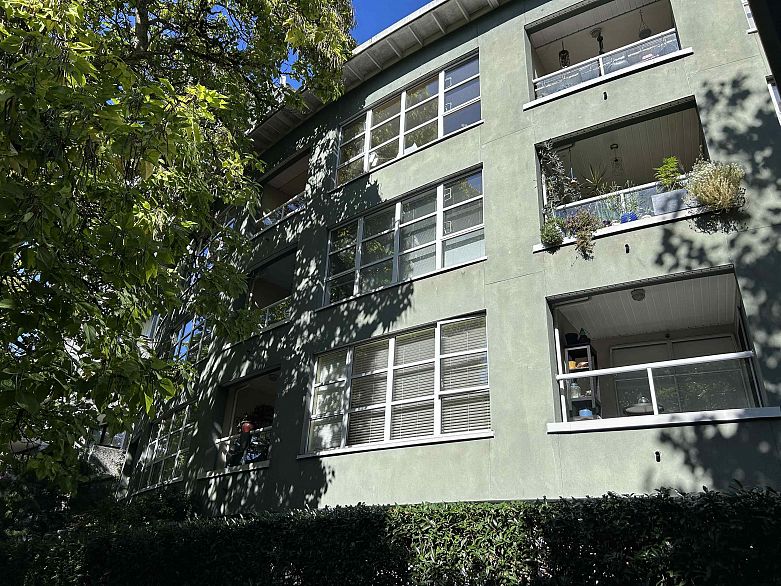 209 1705 Nelson Street