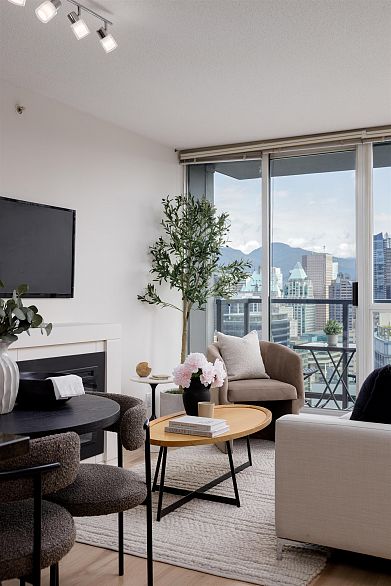 2903 1199 Seymour Street