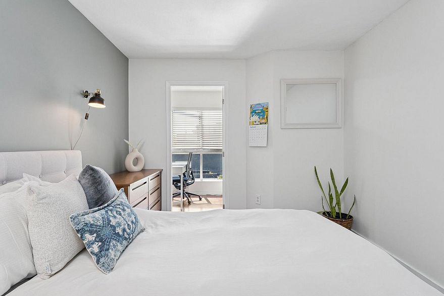 303 189 E 16th Avenue