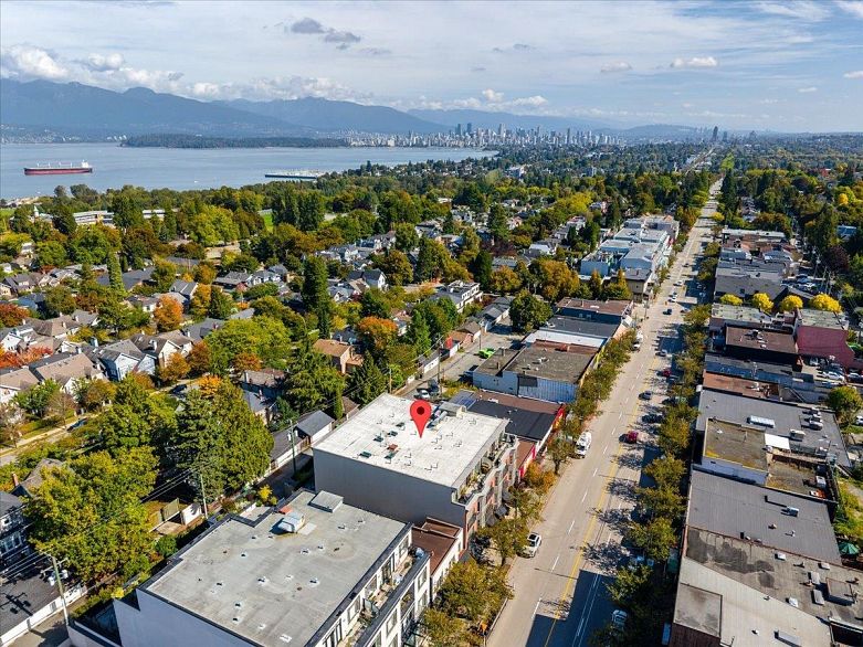 103 4463 W 10th Avenue