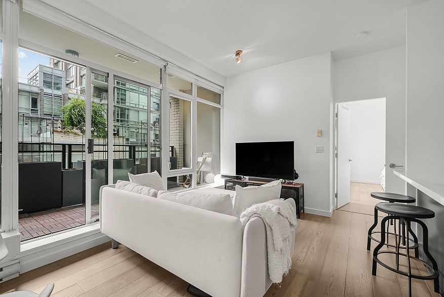 204 1252 Hornby Street