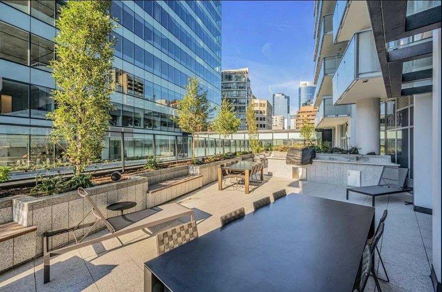 5901 1289 Hornby Street