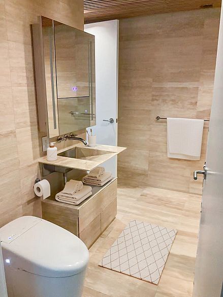 1102 1568 Alberni Street