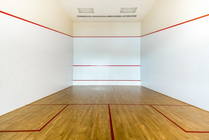 601 455 Beach Crescent