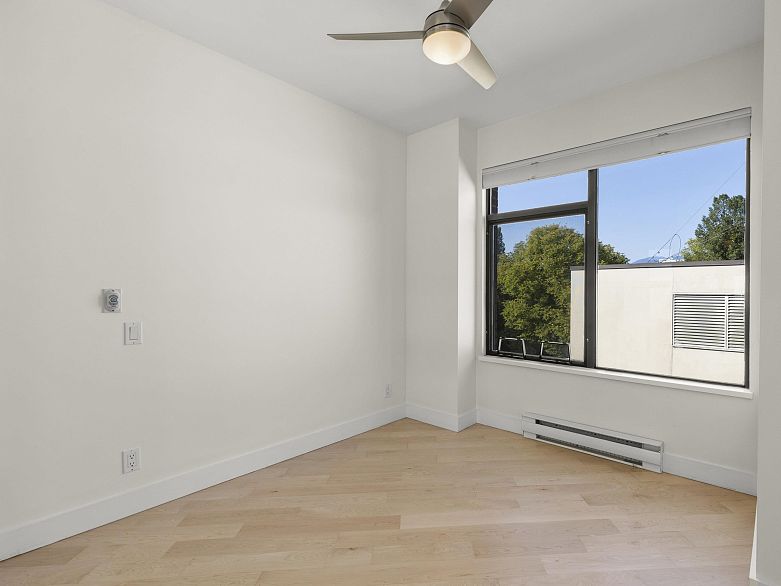 612 2228 Marstrand Avenue